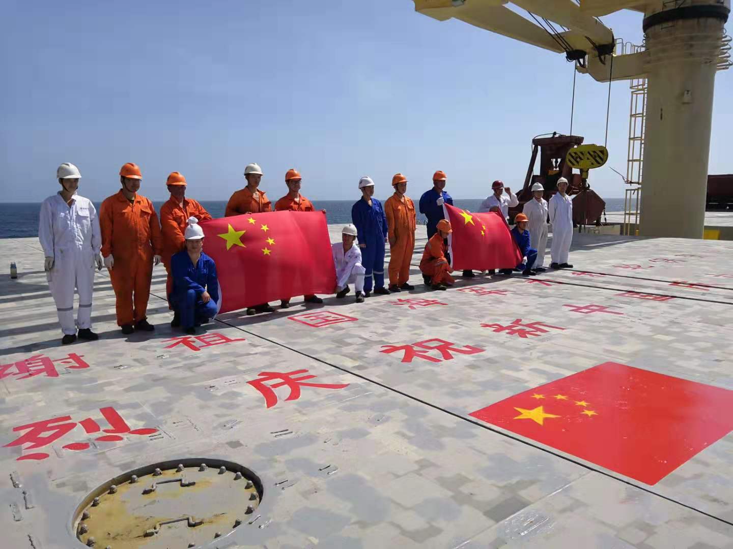 中華門輪，祖國(guó)海軍為你護(hù)航！